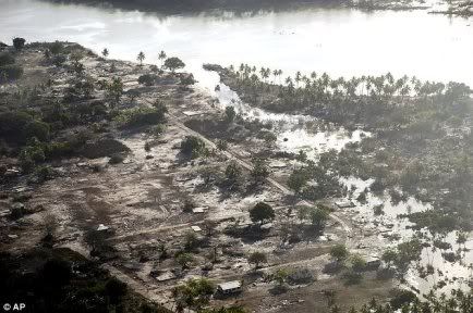 Tsunami mentawai, gempa mentawai, koleksi foto FotoTsunamiMentawai Foto Foto Pasca Gempa dan Tsunami Mentawai, Sumatera Barat 2010