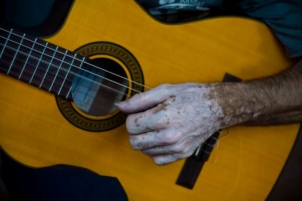 hands,people,color,ribbon,NANAqualunque,music,guitar